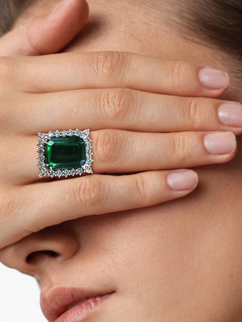 Majestic Emerald Cut 18K White Gold Green Gemstone Ring - Picture 4 of 9